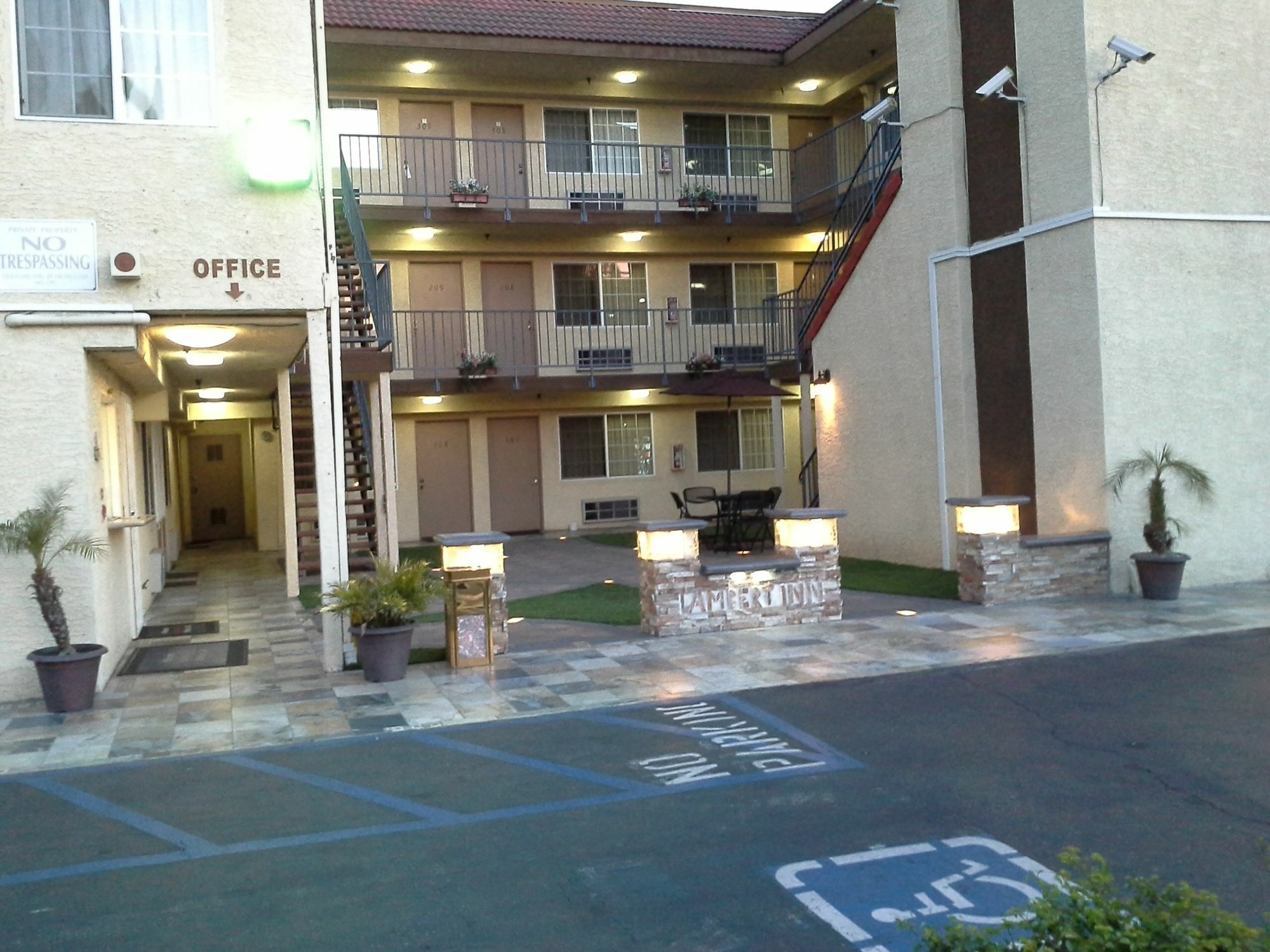 Lambert Inn ウィッティア エクステリア 写真